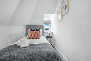 Cardiff City Base Modern 2-bed Apartment