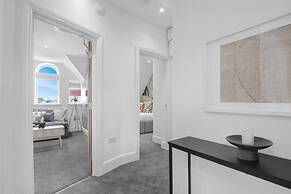 Group Getaway Stylish 2-bed Cardiff Flat