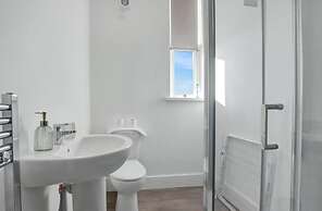 The Cardiff Comfort 2-bed Apartment