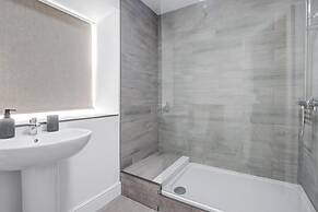 Compact 1-bed Flat for Friends & Colleagues