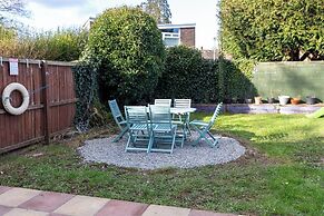 Spacious 3 Bed Home With Pool Table