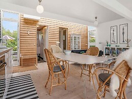 5 Star Holiday Home in Allingabro