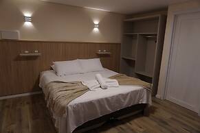 La Roza Hotel and Grill Restaurant