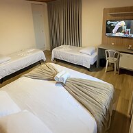 La Roza Hotel and Grill Restaurant