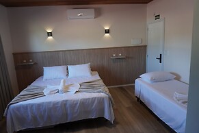 La Roza Hotel and Grill Restaurant