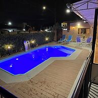 La Roza Hotel and Grill Restaurant
