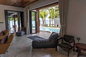 Kalamari Luxury Beach Front Villa