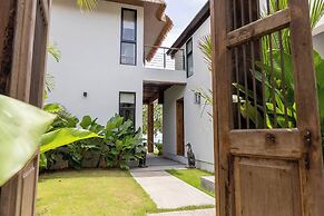 Kalamari Luxury Beach Front Villa