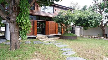 Kalamari Luxury Beach Front Villa
