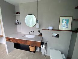 Kalamari Luxury Beach Front Villa