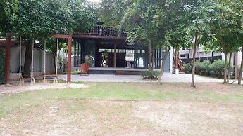 Kalamari Luxury Beach Front Villa