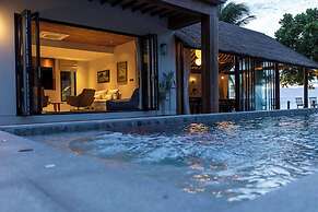 Kalamari Luxury Beach Front Villa