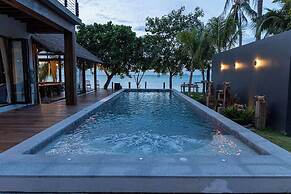 Kalamari Luxury Beach Front Villa