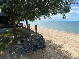 Kalamari Luxury Beach Front Villa