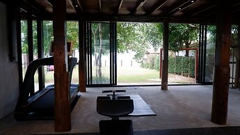 Kalamari Luxury Beach Front Villa