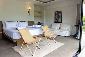 Kalamari Luxury Beach Front Villa