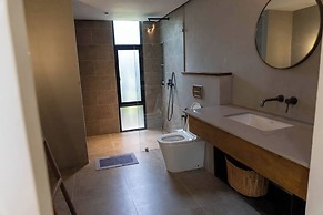 Kalamari Luxury Beach Front Villa