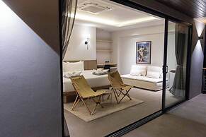 Kalamari Luxury Beach Front Villa