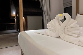 Kalamari Luxury Beach Front Villa