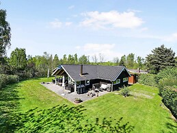 5 Star Holiday Home in Tikob