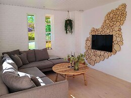5 Star Holiday Home in Albaek