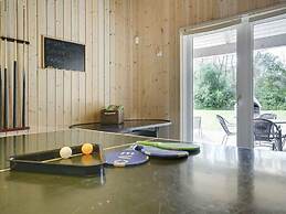 5 Star Holiday Home in Rodby