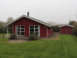 5 Star Holiday Home in Frorup