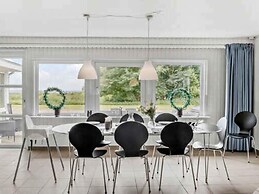 5 Star Holiday Home in Veslos