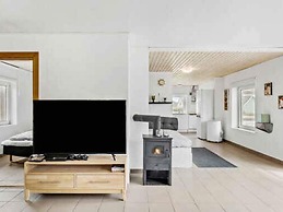5 Star Holiday Home in Veslos