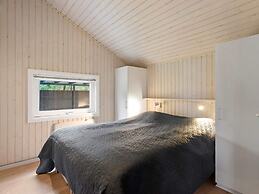 5 Star Holiday Home in Dronningmolle