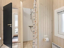 5 Star Holiday Home in Dronningmolle