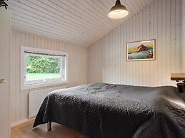 5 Star Holiday Home in Dronningmolle