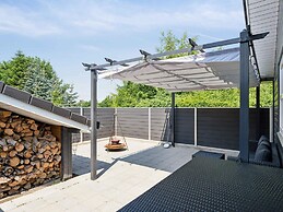 5 Star Holiday Home in Farvang