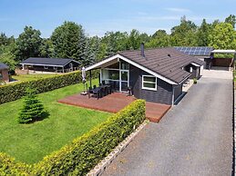 5 Star Holiday Home in Farvang