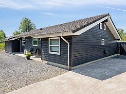 5 Star Holiday Home in Farvang