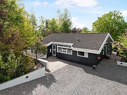 5 Star Holiday Home in Tikob