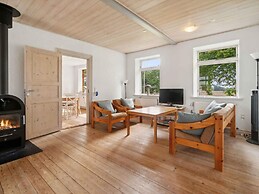 5 Star Holiday Home in Ronne
