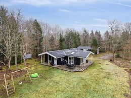 5 Star Holiday Home in Roslev
