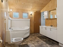5 Star Holiday Home in Roslev