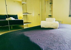 Comfy 3BR Flat on Quiet Street