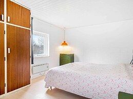 5 Star Holiday Home in Stege