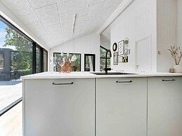 5 Star Holiday Home in Hals