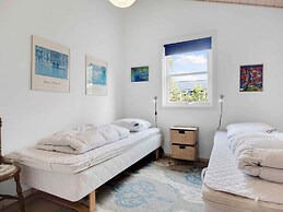 5 Star Holiday Home in Hals