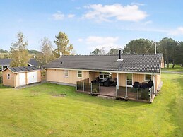 5 Star Holiday Home in Hals
