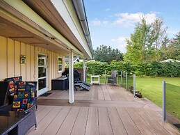 5 Star Holiday Home in Hals
