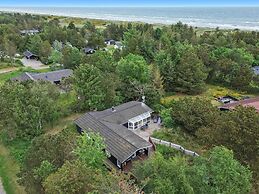 5 Star Holiday Home in Saeby