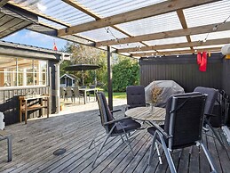 5 Star Holiday Home in Hals