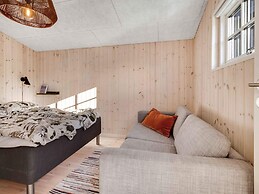 5 Star Holiday Home in Hals