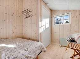 5 Star Holiday Home in Hals