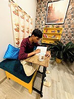 Hidden Monkey Hostel Chet Singh Ghat